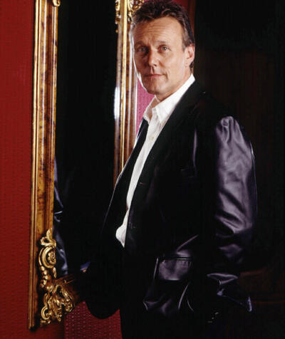 Giles · Actors